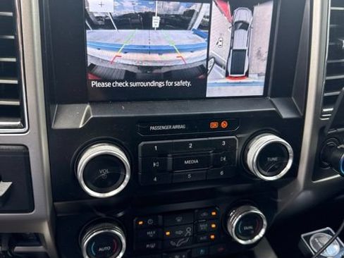 Used 2020 Ford F350 Lariat w/ Lariat Ultimate Package RWD image 9