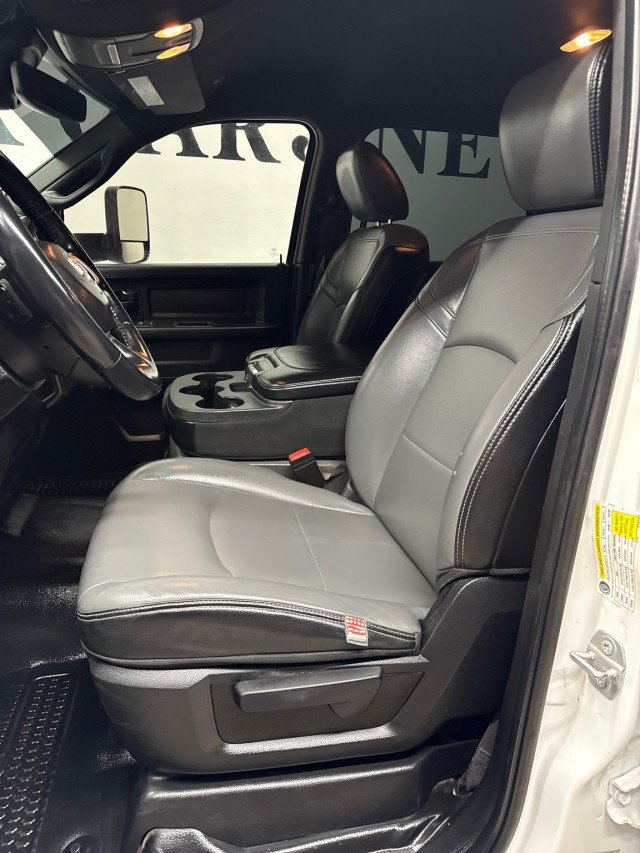 Used 2022 RAM 5500 Tradesman w/ Safety Group AWD/4WD image 32