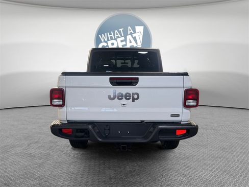 Used 2023 Jeep Gladiator Overland w/ Popular Equipment Package image 5