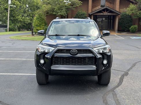 Used 2019 Toyota 4Runner SR5 AWD/4WD image 8
