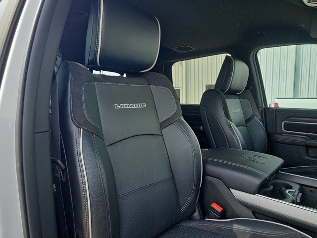 Used 2025 RAM 3500 Laramie AWD/4WD image 16
