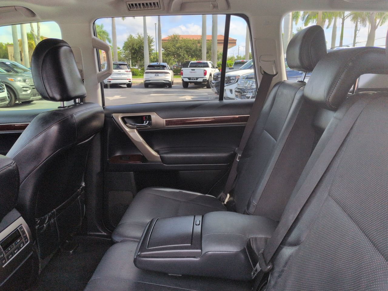 Used 2018 Lexus GX 460 Premium w/ Premium Package AWD/4WD image 13
