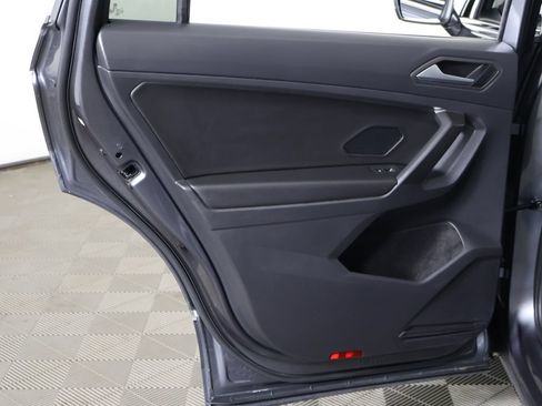 Used 2021 Volkswagen Tiguan SE AWD/4WD image 24