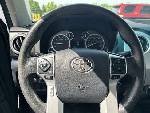 Used 2017 Toyota Tundra SR5 w/ SR5 Upgrade Package AWD/4WD image 23
