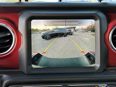 Used 2023 Jeep Gladiator Rubicon w/ LED Lighting Group image 20