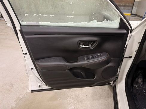 Used 2023 Honda HR-V Sport image 10