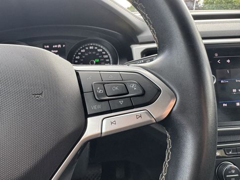 Used 2021 Volkswagen Atlas Cross Sport SE FWD image 23