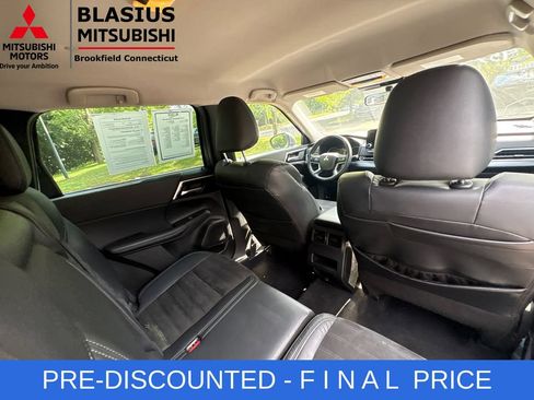 Used 2022 Mitsubishi Outlander SE AWD/4WD image 28