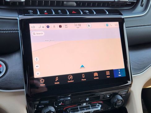 New 2025 Jeep Grand Cherokee L Limited image 11