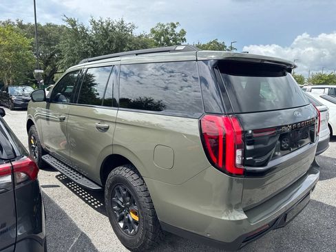 Used 2025 Ford Expedition Tremor AWD/4WD image 9