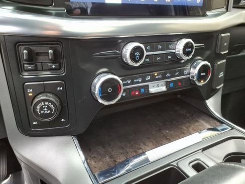 Used 2022 Ford F150 Lariat w/ Equipment Group 502A High AWD/4WD image 29