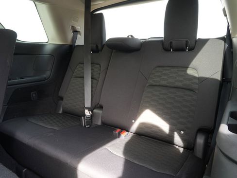 Used 2023 Nissan Pathfinder SV image 27