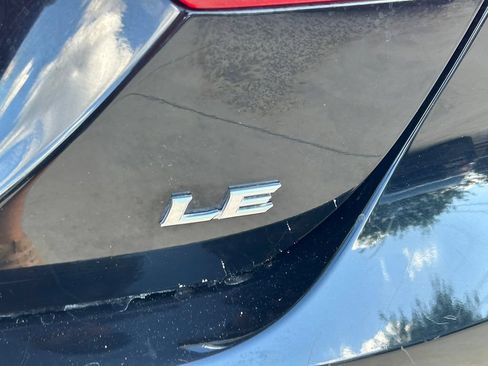 Used 2020 Toyota Camry LE FWD image 12
