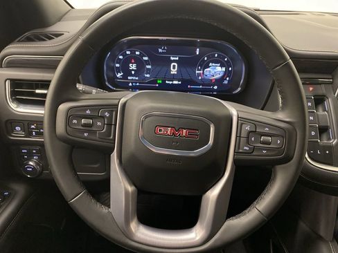 Used 2024 GMC Yukon XL SLT image 22