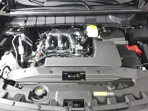 New 2026 Nissan Pathfinder SL image 39