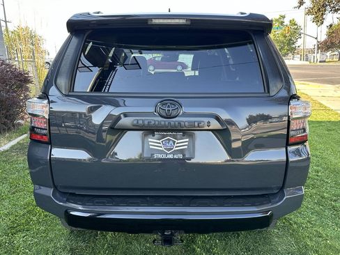Used 2024 Toyota 4Runner TRD Off-Road Premium w/ Off Road Premium Plus Package AWD/4WD image 8