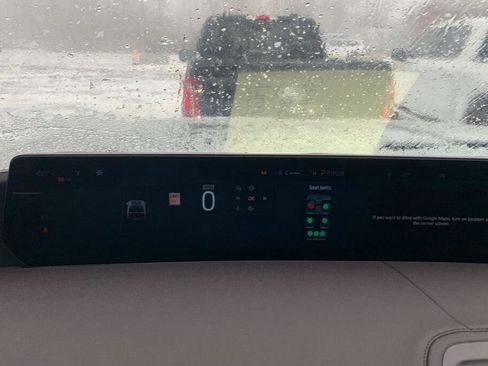 Used 2025 Ford Expedition Platinum w/ Platinum Ultimate Package image 4