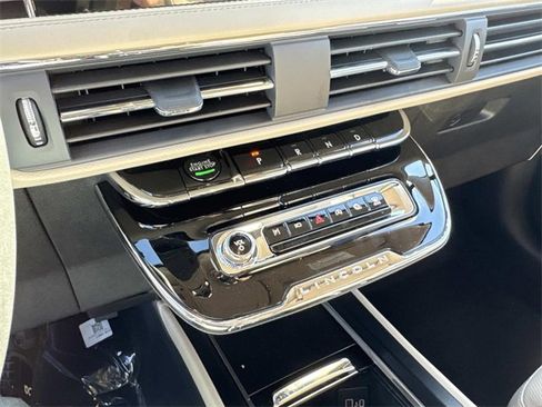 New 2026 Lincoln Corsair Reserve image 32