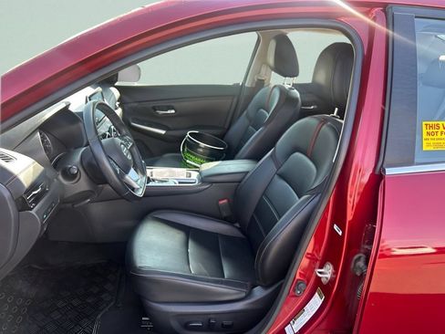 Used 2020 Nissan Sentra SR w/ Premium Package FWD image 17