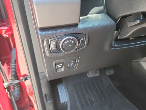 Used 2017 Ford F150 XLT w/ Equipment Group 302A Luxury AWD/4WD image 20