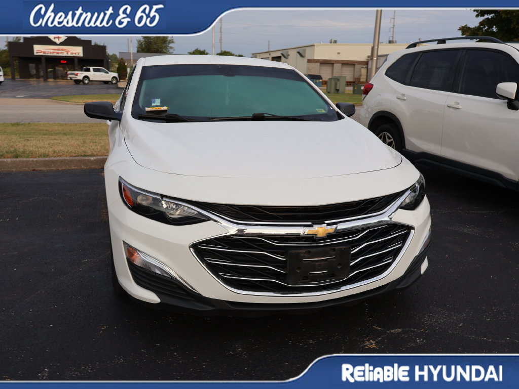 Used 2020 Chevrolet Malibu LS FWD image 4