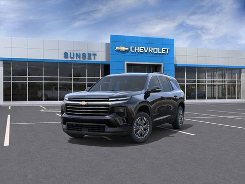 New 2026 Chevrolet Traverse LT w/ Driver Confidence Package FWD image 8