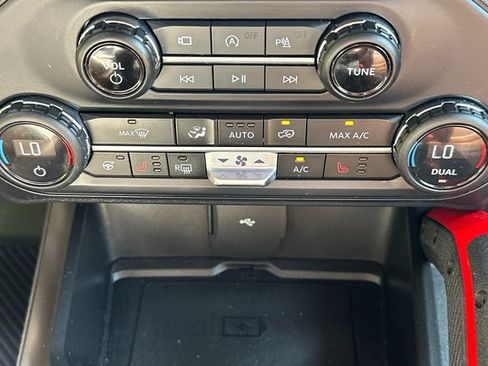 Certified 2023 Ford Bronco Heritage Edition AWD/4WD image 34