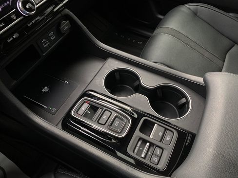 Used 2023 Honda Pilot Touring image 18