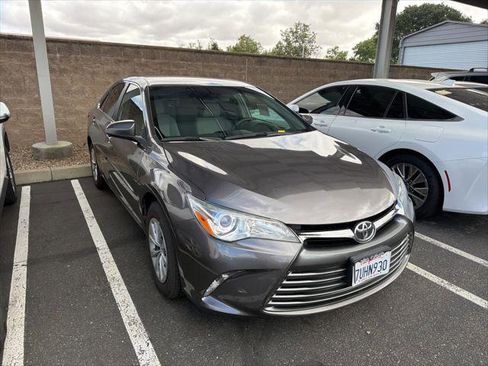 Certified 2017 Toyota Camry LE FWD image 1