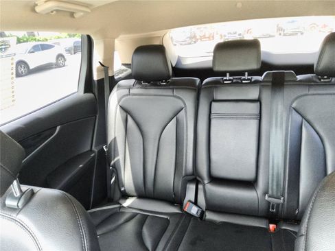 Used 2023 Lincoln Nautilus AWD w/ Premium Package image 15