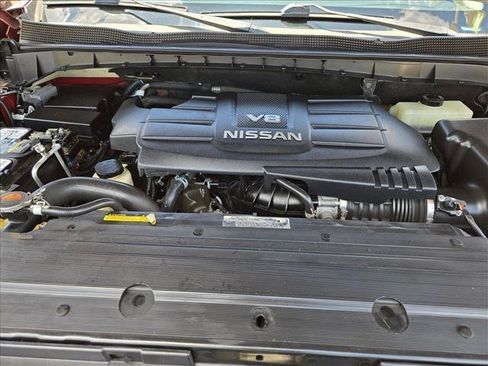 Used 2017 Nissan Titan Platinum Reserve AWD/4WD image 23