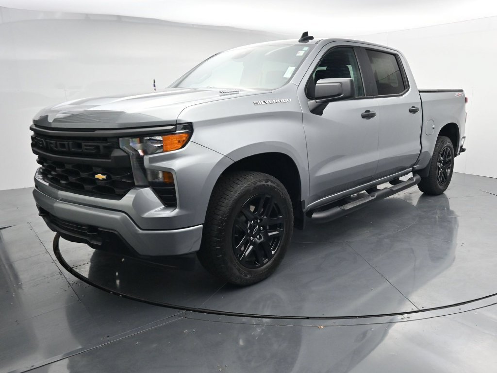 Used 2024 Chevrolet Silverado 1500 Custom AWD/4WD image 4