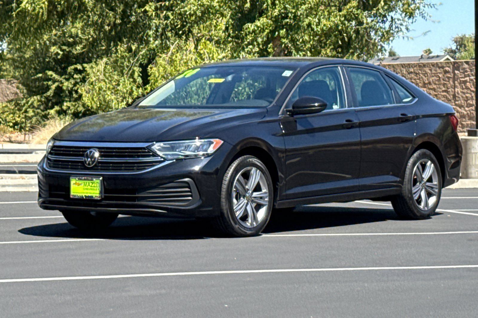 Used 2024 Volkswagen Jetta SE FWD image 16