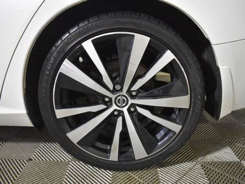 Used 2019 Nissan Altima 2.5 SR FWD image 36