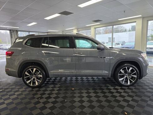 New 2026 Volkswagen Atlas SEL Premium R-Line image 3