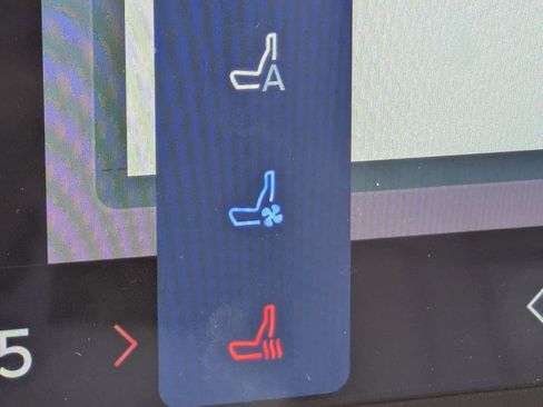 Certified 2025 Lincoln Aviator Reserve image 24