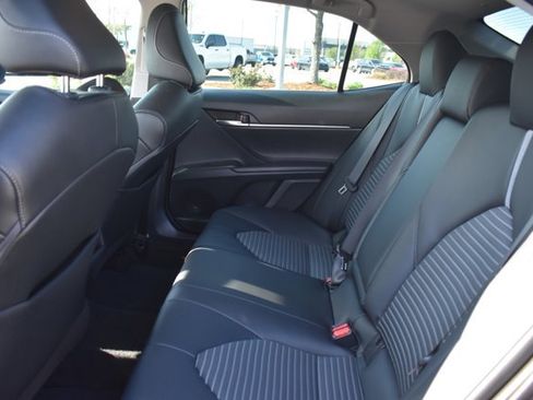 Used 2021 Toyota Camry SE image 15