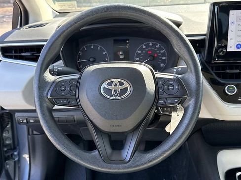 Used 2024 Toyota Corolla LE image 18