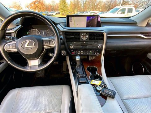 Used 2019 Lexus RX 350L w/ Premium Package image 15