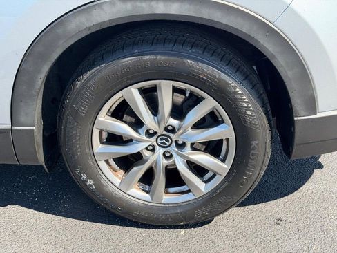 Used 2018 MAZDA CX-9 Touring w/ Touring Premium Package FWD image 3