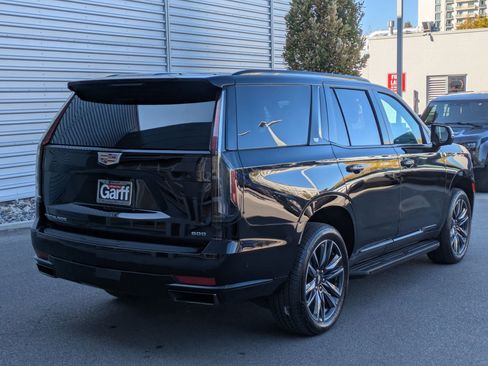 Used 2024 Cadillac Escalade Sport image 3