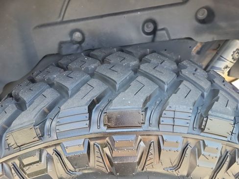 Used 2018 Jeep Wrangler Unlimited Sahara AWD/4WD image 10