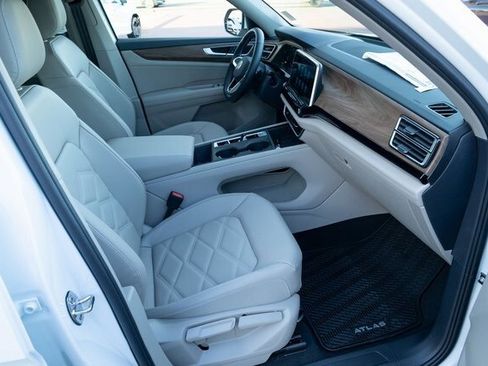 New 2026 Volkswagen Atlas SE image 39