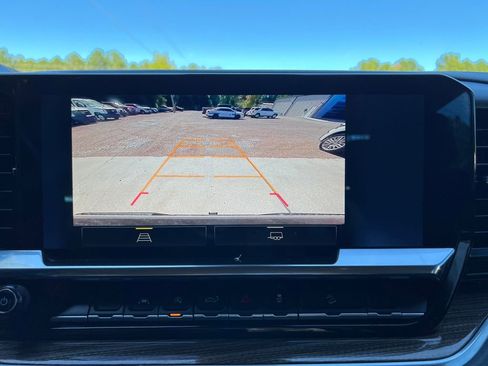 Used 2022 Chevrolet Silverado 1500 LT Trail Boss image 23