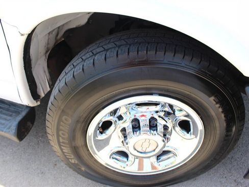 Used 2020 Chevrolet Express 3500 LT w/ LT Preferred Equipment Group RWD image 32