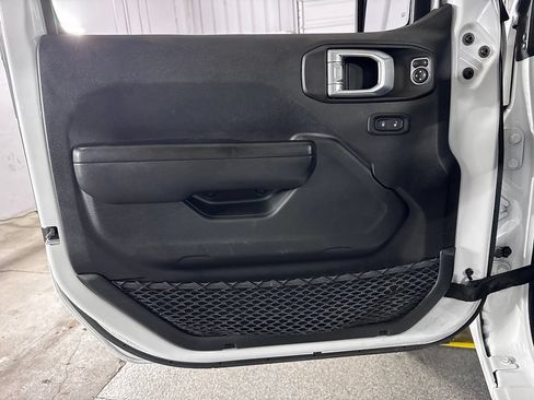 Used 2021 Jeep Wrangler Unlimited Sport AWD/4WD image 39
