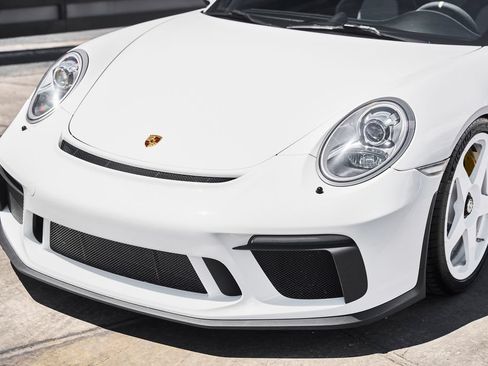 Used 2018 Porsche 911 GT3 RWD image 5