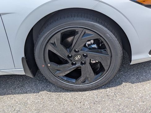 New 2026 Hyundai Elantra SE FWD image 9