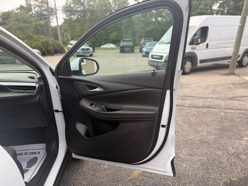 Used 2024 Buick Encore GX Preferred FWD image 23