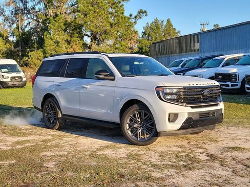 New 2026 Ford Expedition Platinum w/ Stealth Appearance Package AWD/4WD image 37